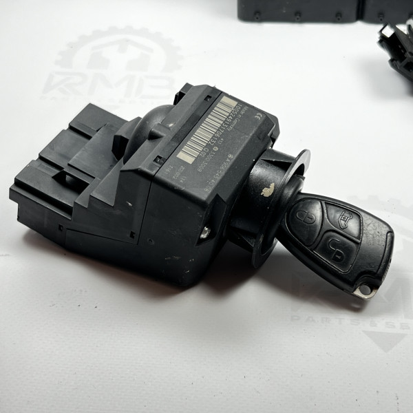 Блок керування двигуном на Мерседес Спрінтер W 906 2.2 cdi OM 646 А6461506378