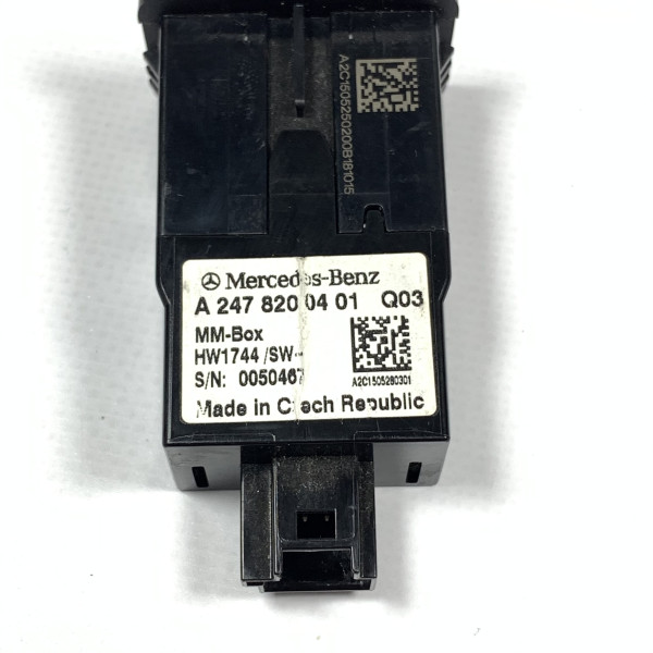 Разъем USB для зарядки на Mercedes Sprinter W 907 / W 910 A2478200401