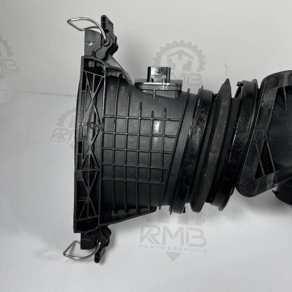 Патрубок впускний (ЧАЙКА ЛАСТОЧКА) на Мерседес 3.0 CDI OM 642 V6 A6420901642 - A6420900048