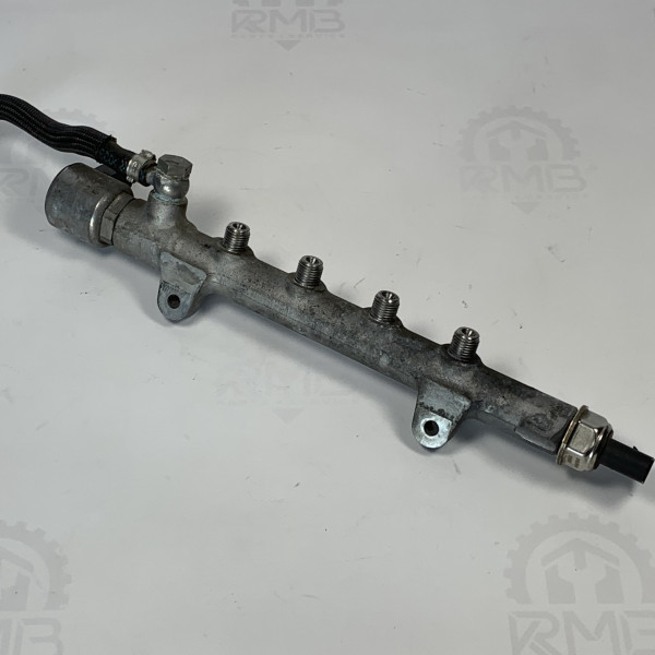 Топливная рейка в сборе на Mercedes Sprinter W 906 2.2 CDI OM651 A6510700700