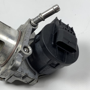 Клапан ЕГР EGR на Mercedes C W204 E W212 S W221 3.0 CDI OM 642 V6 A6421401060