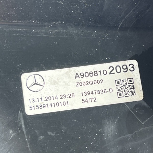 Зеркало правое (механическое) на Mercedes Sprinter W 906 A9068102093