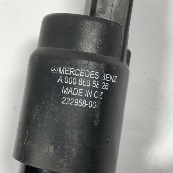 Моторчик - Насос омивача скла на Мерседес Спрінтер W906 Віто W639 A0008605826