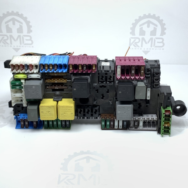 Блок предохранителей на Mercedes Sprinter W 907 / W 910 A9075450100