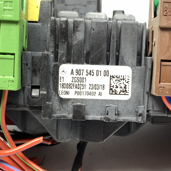 Блок предохранителей на Mercedes Sprinter W 907 / W 910 A9075450100