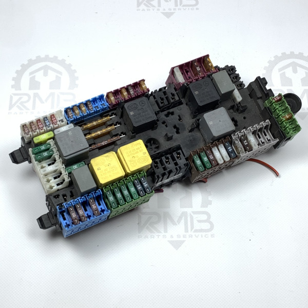 Блок предохранителей на Mercedes Sprinter W 907 / W 910 A9075450100