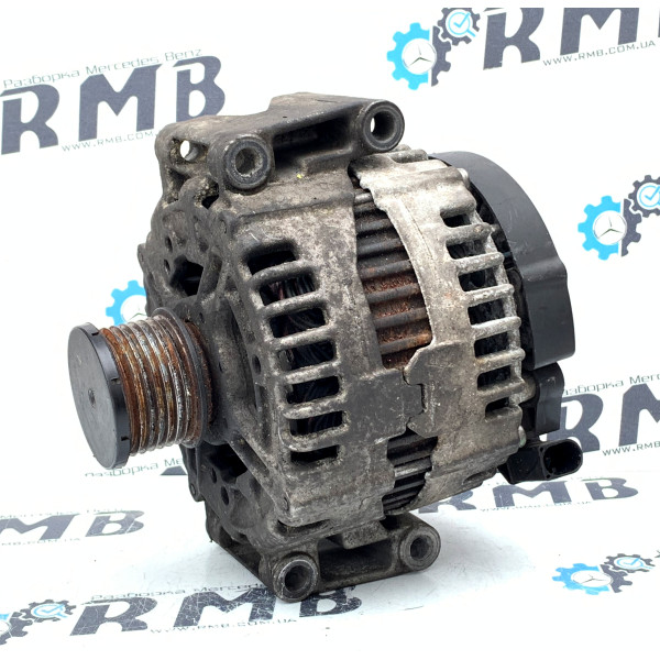 Генератор Bosch 14V A0131547002 на Мерседес W211 3.0 ОМ642 V6