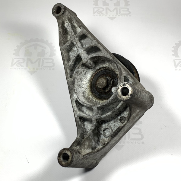 Кронштейн вискомуфти 2.0 TDI Фольксваген Крафтер 03L145167A
