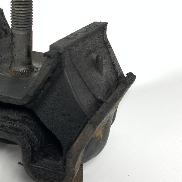 Подушка двигуна на Мерседес МЛ - ML270 W 163 2.7cdi om 612 A1632400117