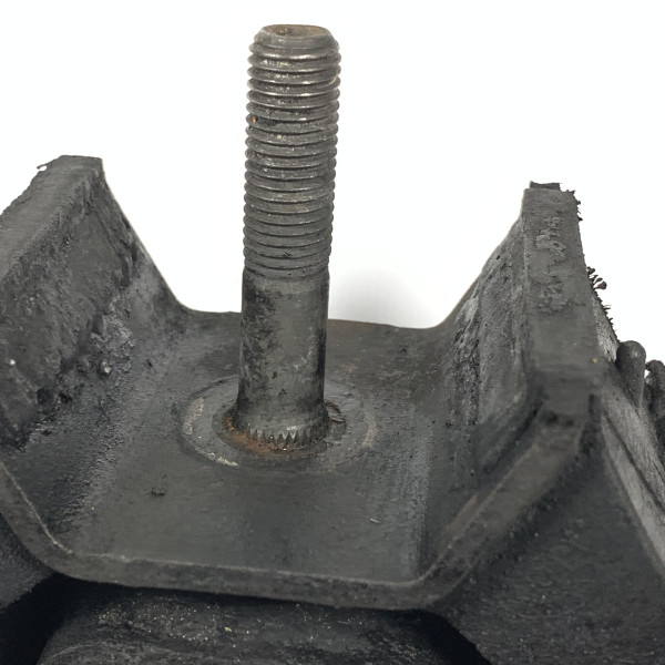 Подушка двигуна на Мерседес МЛ - ML270 W 163 2.7cdi om 612 A1632400117