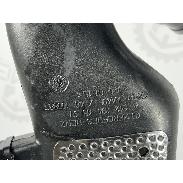 Патрубок впускной (ЧАЙКА / ЛАСТОЧКА) на Mercedes 3.0 CDI OM 642 V6 А6420946397