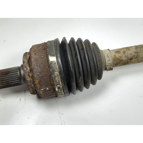 Полуось передняя левая 29 зубов P52104701AB Jeep Grand Cherokee 3.0 CRD