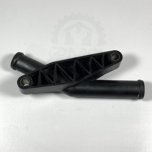 Патрубок системы охлаждения на Mercedes Sprinter 216 316 416 616 W903 W904 W905 2.7 OM612 6122000252