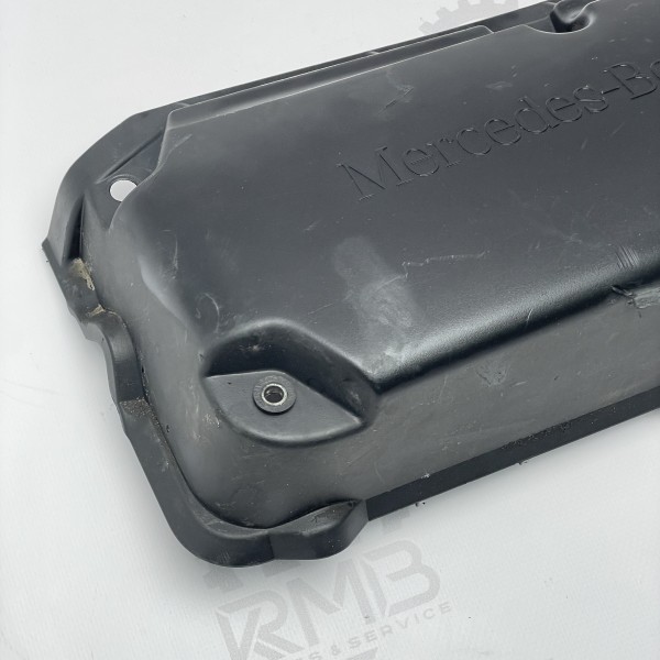Декоративная крышка двигателя на Mercedes Sprinter 316 416 W903 W904 2.7 OM612 A6120160424 Декоративная крышка двигателя на Mercedes Sprinter 316 416 W903 W904 2.7 OM612 A6120160424
