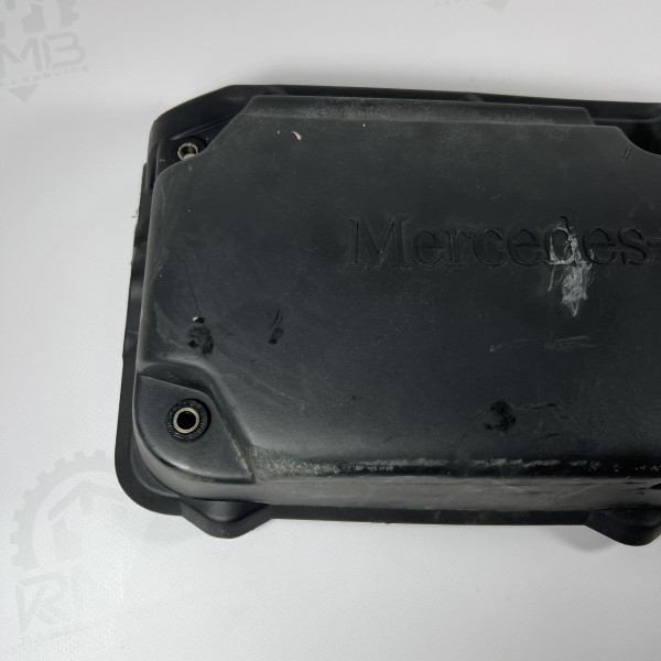 Декоративна кришка двигуна на Мерседес Спрінтер 316 416 W903 W904 2.7 OM612 A6120160424