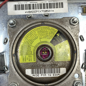 Подушка безопасности в руль AirBag Kia Sorento 569103E010CQ