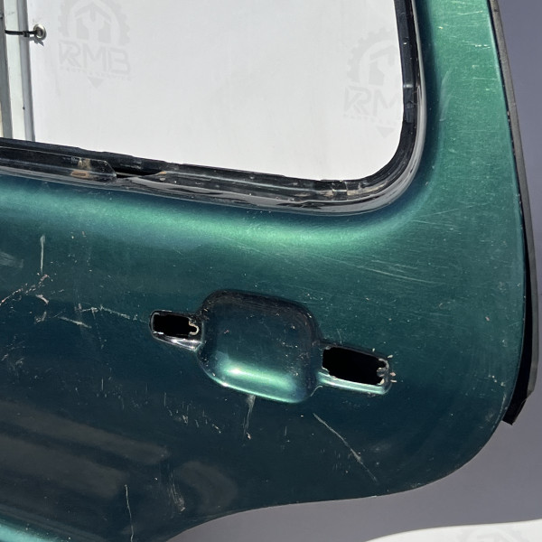 Задняя левая дверка на Mercedes МЛ ML W163