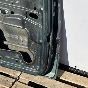 Задняя левая дверка на Mercedes МЛ ML W163 