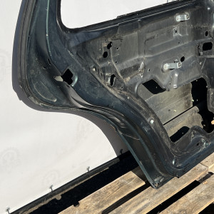 Задняя левая дверка на Mercedes МЛ ML W163 