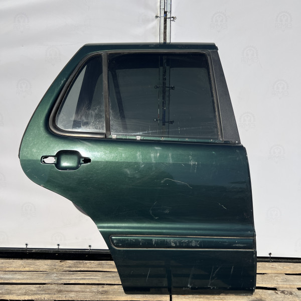 Задняя правая дверка на Mercedes МЛ ML W163