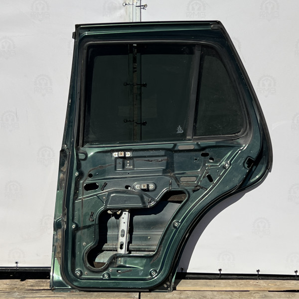 Задняя правая дверка на Mercedes МЛ ML W163
