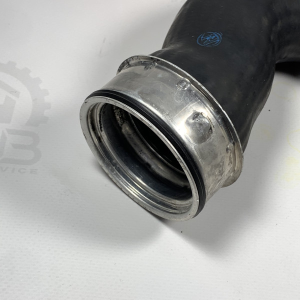 Патрубок интеркулера верхний с коллектора  на Mercedes ML W163 2.7 OM612 1635016182