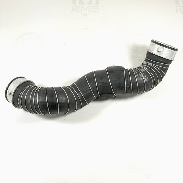 Правый патрубок интеркулера A2035280782 на Mercedes C-Class W203 CLC C203 M271 R4 1.6 1.8K