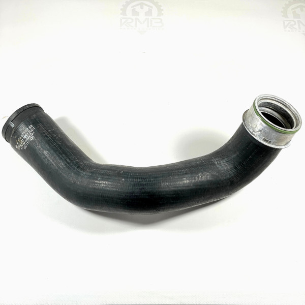 Патрубок интеркулера левый A1645280282 на Mercedes ML W164 3.0 OM642