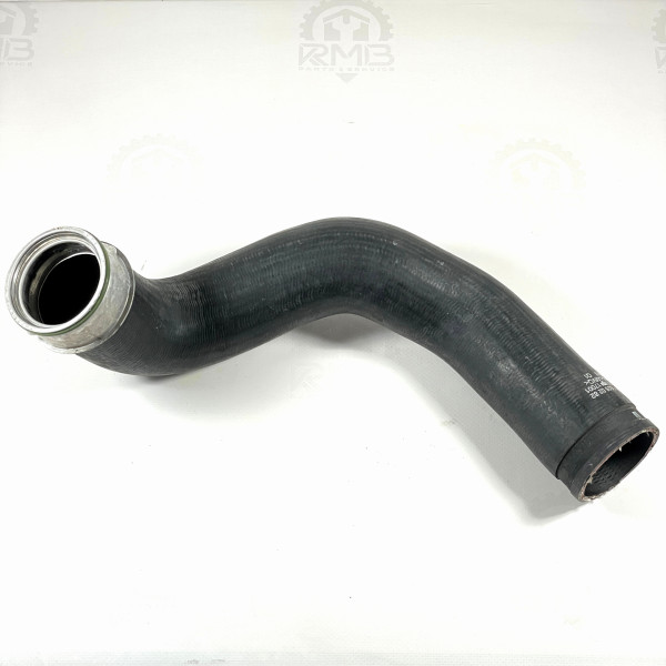 Патрубок интеркулера левый A1645280282 на Mercedes ML W164 3.0 OM642