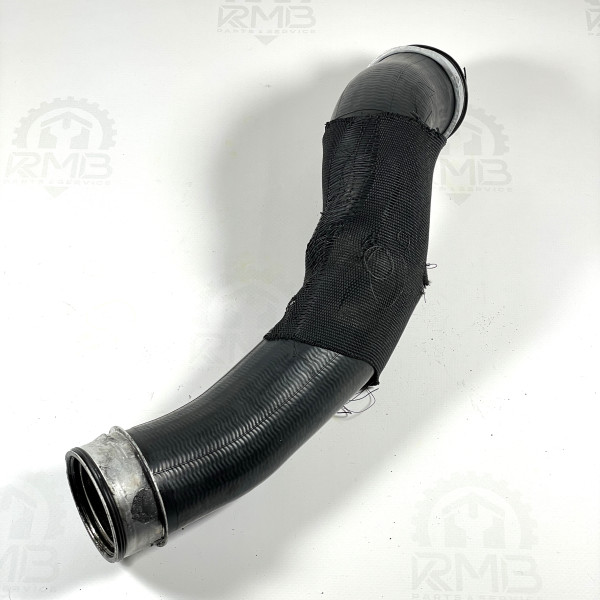 Патрубок интеркулера правый A2115280182 на Mercedes E-class W211 2.2cdi