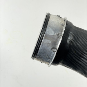 Патрубок интеркуллера правый A2115280782 на Mercedes E class W211 E270 2.7 OM 647
