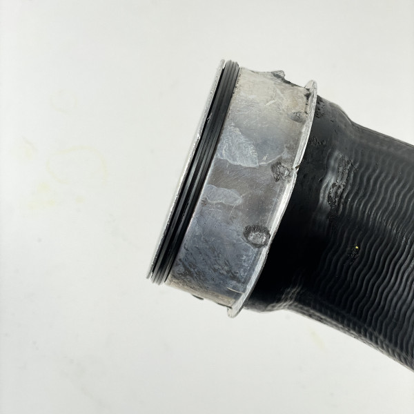 Патрубок интеркуллера правый A2115280782 на Mercedes E class W211 E270 2.7 OM 647
