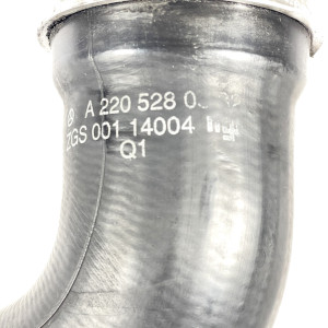 Патрубок интеркулера правый А2205280582 на Mercedes S-class W220 3.2 cdi 