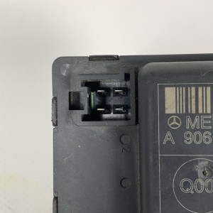 Блок управления двери A9068203526 на Mercedes Sprinter W 906