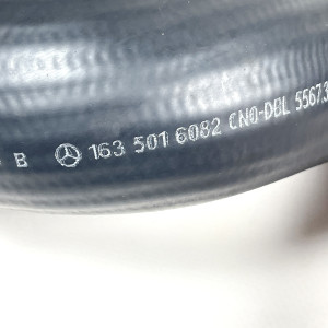 Шланг (патрубок) интеркуллера правый 1635016082 на Mercedes ML M-Class W163 2.7 CDI OM612
