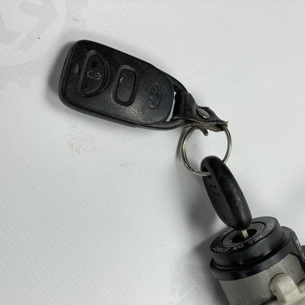 Замок запалювання в зборі з ключом  Хюндай Туксон 819202EA60