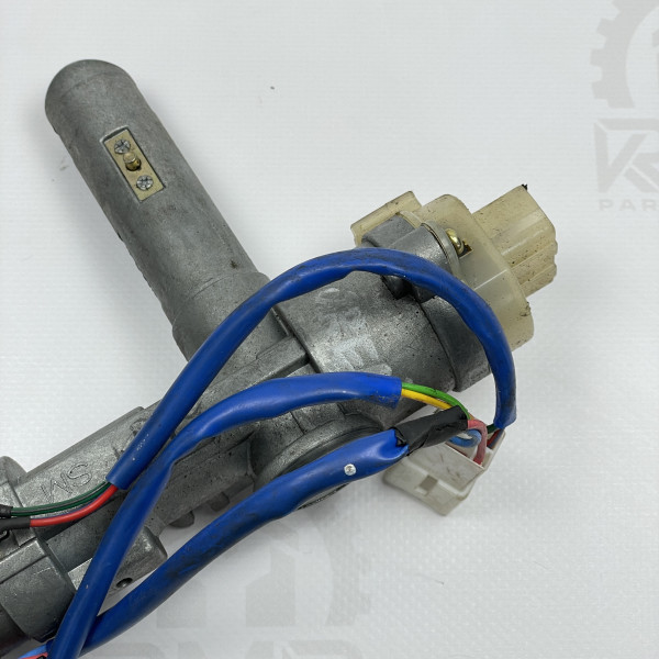 Замок запалювання з ключом на Кіа Соренто I 819003EC00