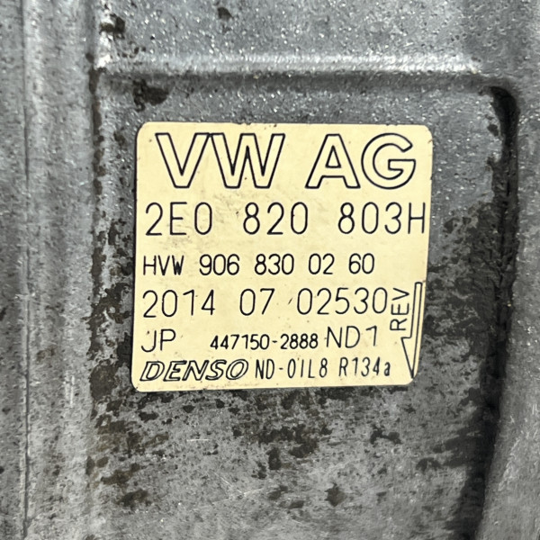 HVW 9068300260 Компресор кондиціонера Фольксваген Крафтер 2.0 2E0820803H