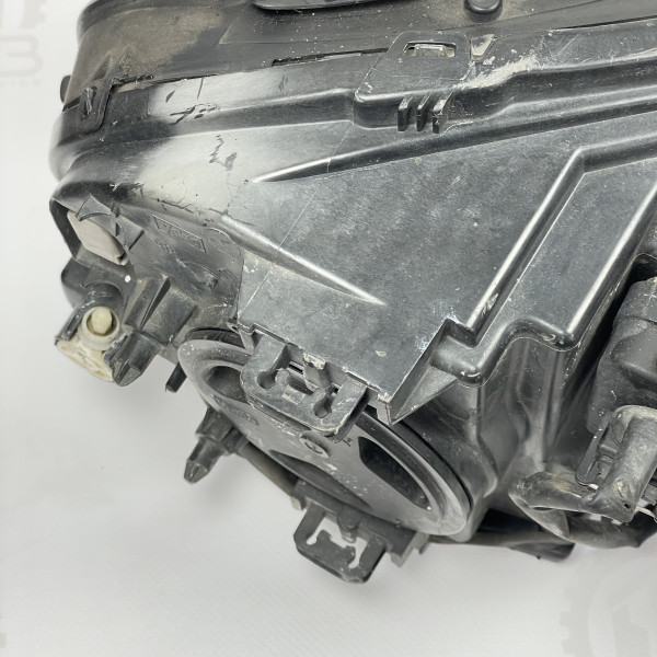 Фара передняя левая XENON на Volvo ХС90 30698815