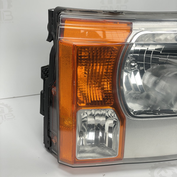 Фара передняя правая Land Rover Discovery 3 XBC500022