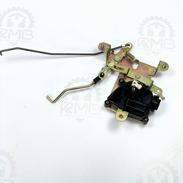 Замок крышки багажника 812902E010 на Hyundai Tucson