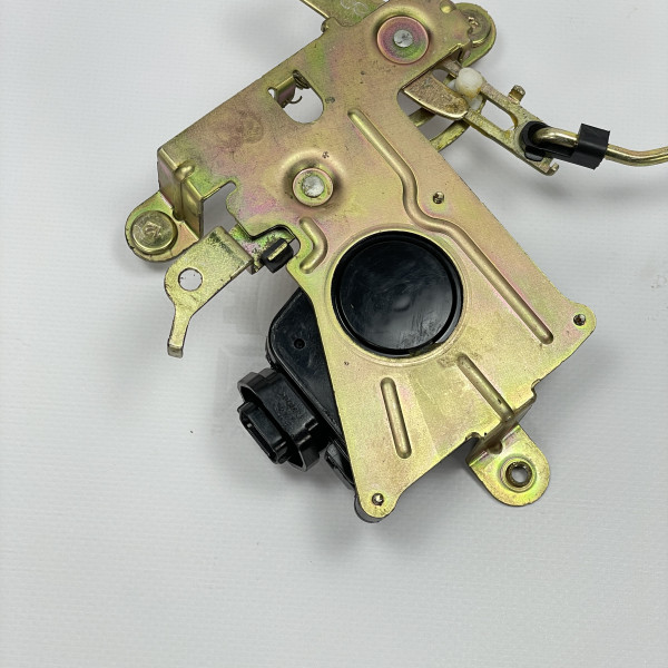Замок крышки багажника 812902E010 на Hyundai Tucson