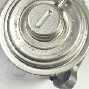 Клапан EGR - ЭГР на Mercedes C W203 E W210 ML270 W163 2.2 om611 2.7 om612 A6110900754
