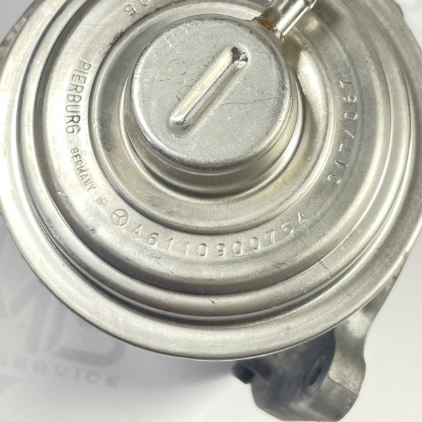 Клапан EGR - ЭГР на Mercedes C W203 E W210 ML270 W163 2.2 om611 2.7 om612 A6110900754