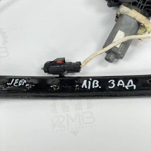 Склопідйомник задніх лівих дверей на Джип Гранд Чирокі WJ 55363285AD