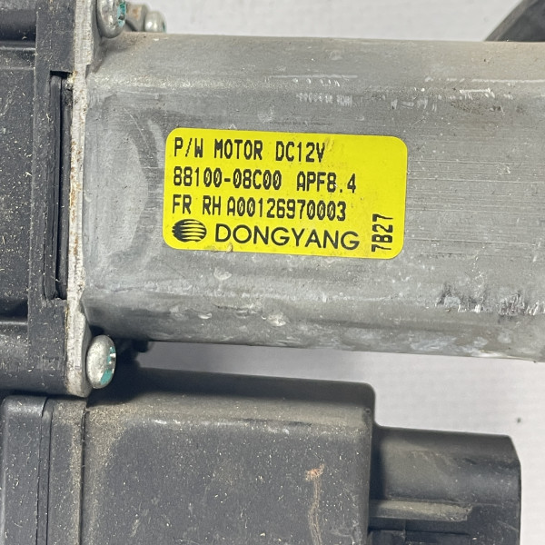 Склопідйомник електричний передній правий на Санг Йонг Рекстон 88100-08С00