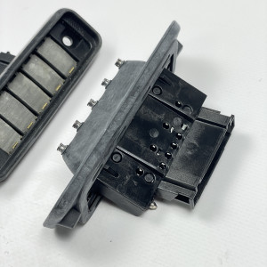 КОМПЛЕКТ - Контакт бокових сдвижной двери на Mercedes Sprinter W 907 / W 910 A9078213100 A9078213000