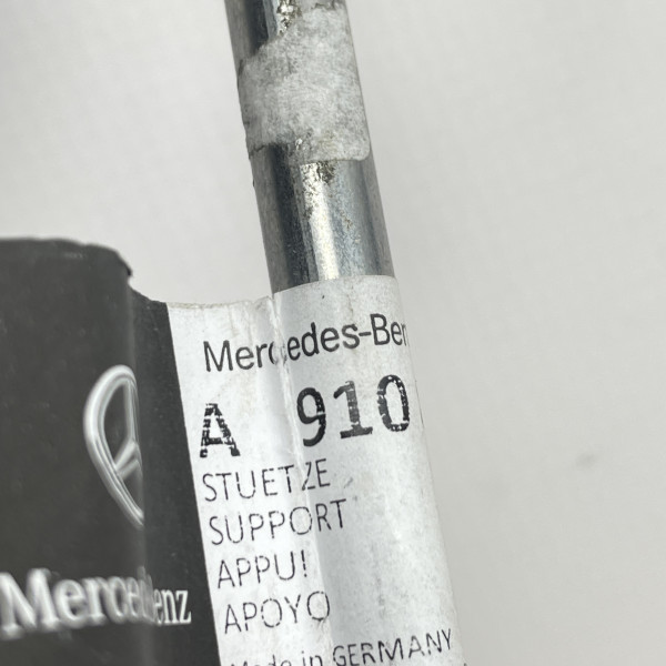 A9108872700 Тримач опори капота на Мерседес Спрінтер W 907 / W 910
