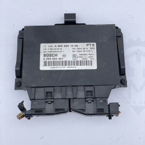 Блок управления парктроником на Mercedes Sprinter W 906  A9069001200