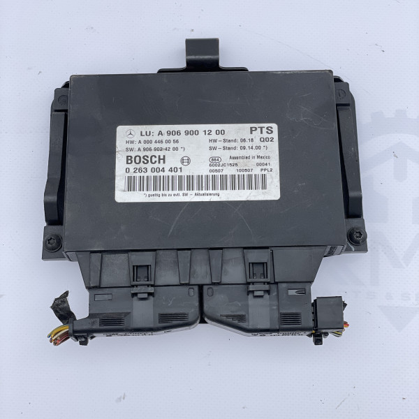 Блок управления парктроником на Mercedes Sprinter W 906  A9069001200